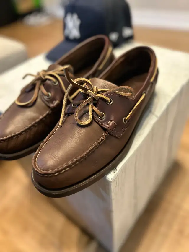 Sebago Docksides - Brown Gum Men’s size 9 in Men's in Oakville / Halton Region - Image 3
