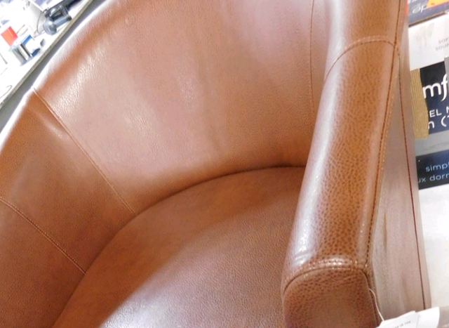Barrel chair /New in Chairs & Recliners in Markham / York Region - Image 5
