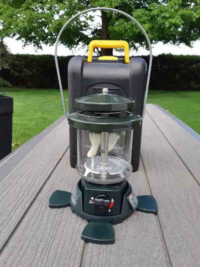 Lanterne au propane Colman de camping avec crochet, View more