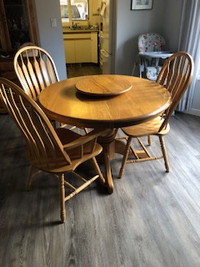 Oak Dining Table with 4 chairs