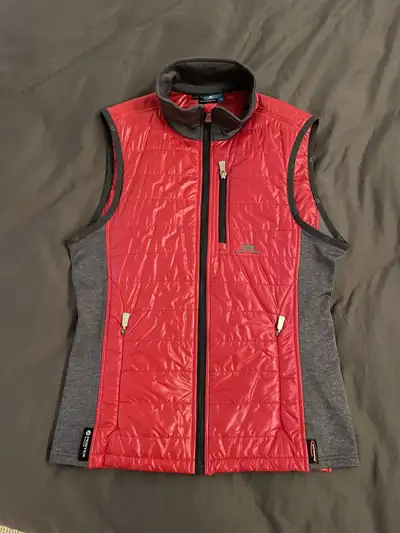 J Lindeberg  Bona Hybrid vest men’s small, View more