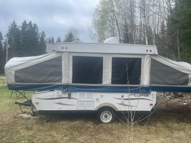 Tente-Roulotte 2008, 6 places. 839 kg / 1839 lbs in RVs & Motorhomes in Lanaudière - Image 2