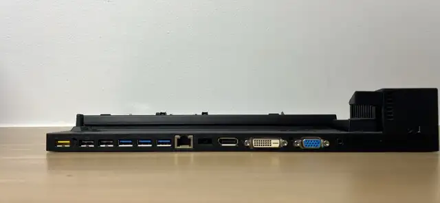 Lenovo ThinkPad Pro Dock 40A1 + 65W Adapter in Laptop Accessories in City of Toronto - Image 3
