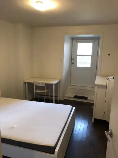 In search of a female roomie to live with me and my other roommate (more about us at the end)! *Furn...