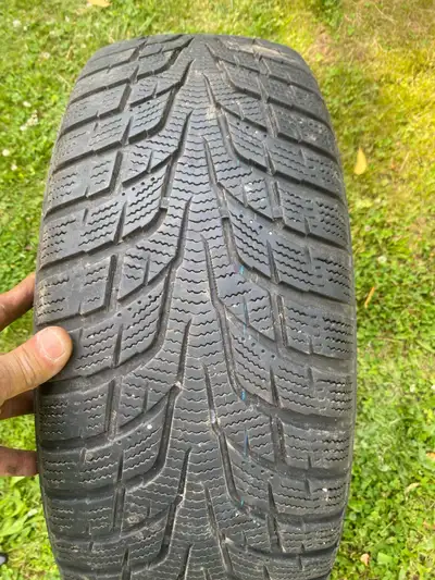 4 excellent condition 225/60/17 snow tires on rims with lots of thread still on tires reduced to $14...