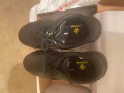 Safety shoes, View more