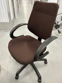 Chaise de bureau ajustable 
