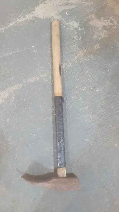 tire hammer to take off tire on rim