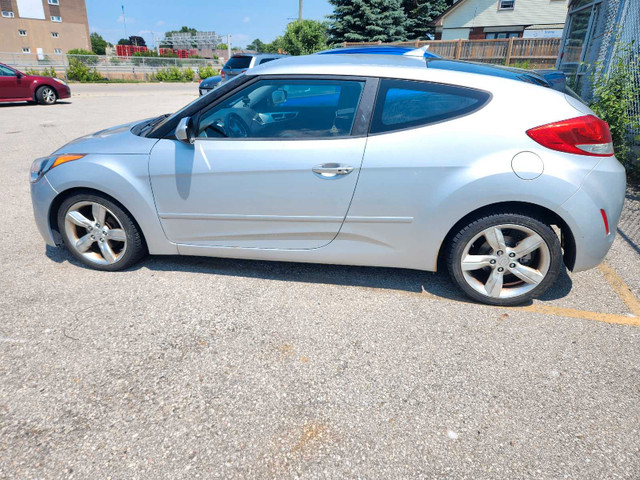 2012 Hyundai Veloster 156000kms in Cars & Trucks in Kitchener / Waterloo - Image 2