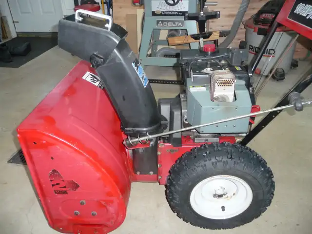 Soufleuse Mastercraft(MTD) 10hp 28" in Snowblowers in Laval / North Shore - Image 3