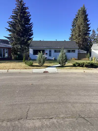 House to share looking for a mature female for a roommate. I know how hard it is to find a place,lik...