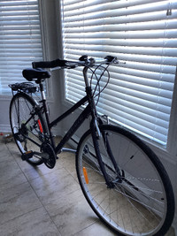 Vélo hybride à vendre