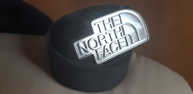 The North Face Silver Buckle And Black Leather Belt   Rare in Other in City of Toronto