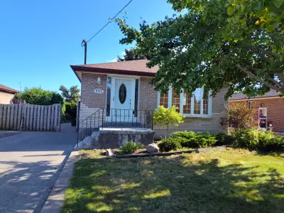 3 Bedrooms house for rent in Oshawa