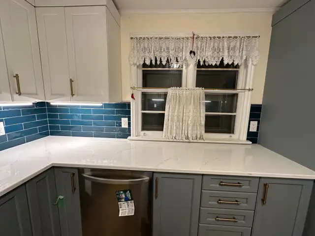 Backsplash installation 589175801628610563