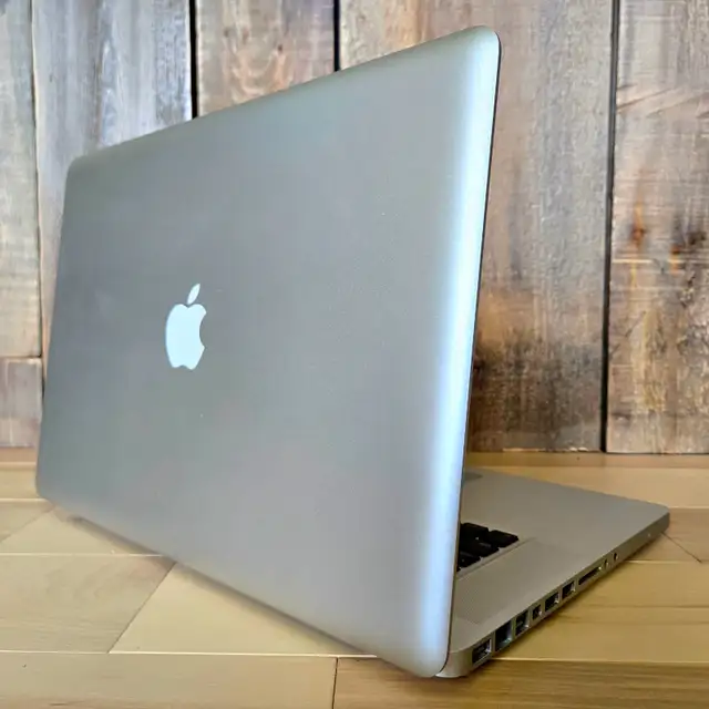 Macbook Pro Mid 2010 15" | Intel i5 | 8 Gb RAM | SSD 128 Gb in Laptops in Laval / North Shore - Image 10