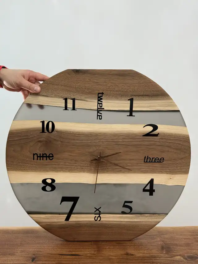 epoxy resin wall clock  in Home Décor & Accents in Markham / York Region - Image 10