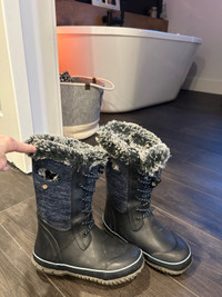 Youth bogs winter boots