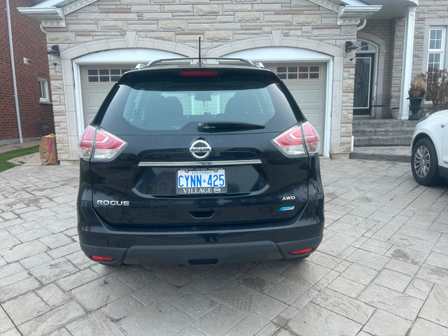 2015 Nissan Rogue in Cars & Trucks in Oshawa / Durham Region - Image 2