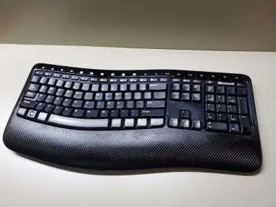 Microsoft Wireless Comfort Keyboard 5000, View more