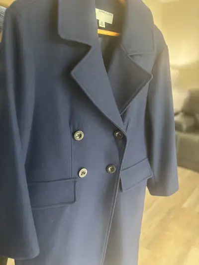 Woman's Coat, View more