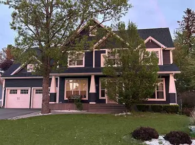 House for Rent in One of Charlottetown’s Best Neighborhoods Spacious 4+1 bedroom, 3.5 bathroom home...