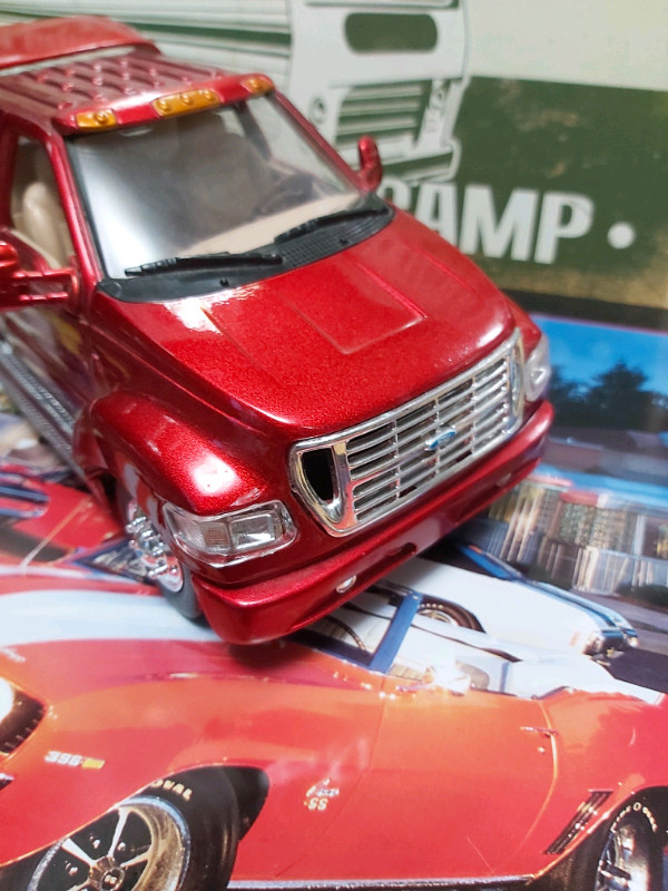 Diecast Cars &Trucks 1:24 th Scale 
F-650 in Toys & Games in Hamilton - Image 4