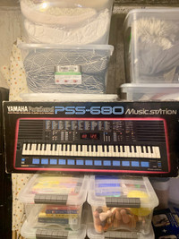 Yamaha PSS-680 Keyboard