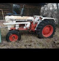 Case 995 farm tractor