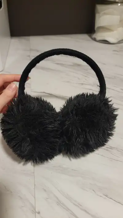 Excellent condition earmuffs kids to young adults, View more