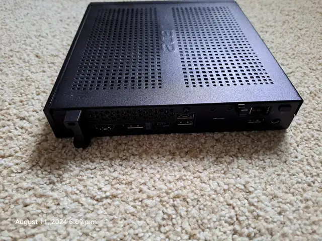 Mini Pc ACER - Veriton N4670G - i7-10700T + Monitor + Keyboard in Desktop Computers in Ottawa - Image 2