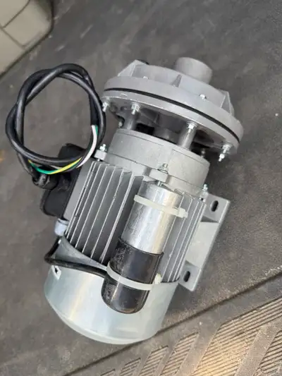 Used but good condition commercial dishwasher motor.