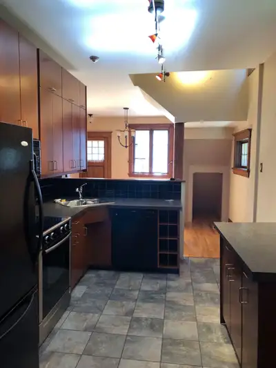 Available for July 1st A must see - ATTENTION COUPLES — you will fall in love with the fine detail o...