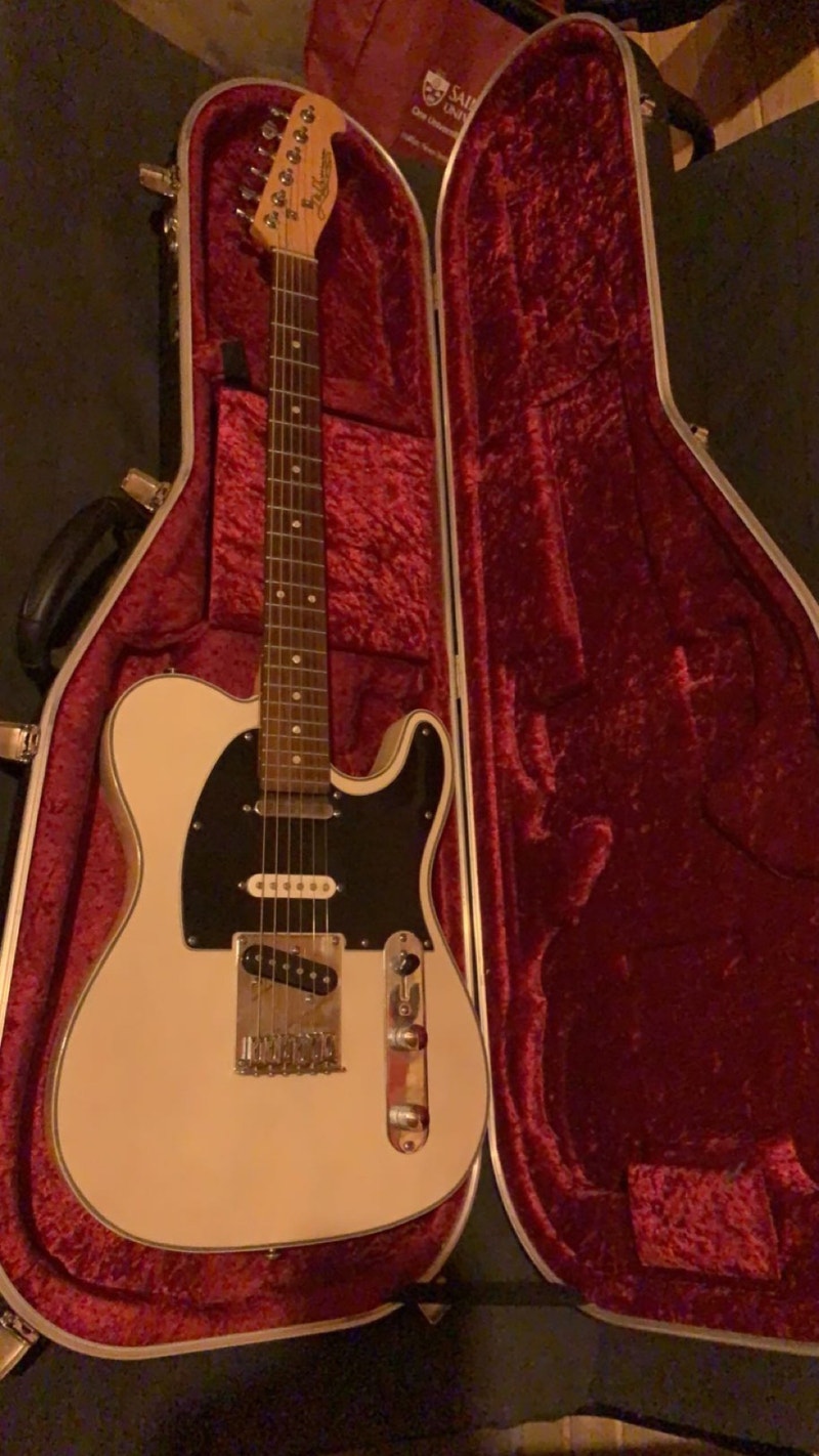 White telecaster + guitar case Guitars Cole Harbour Kijiji