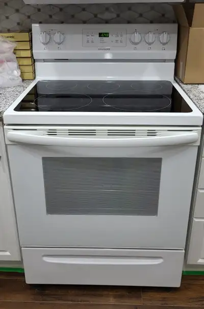 Frigidaire electric range, LIKE NEW!!! STILL UNDER WARRANTY!!!, View more