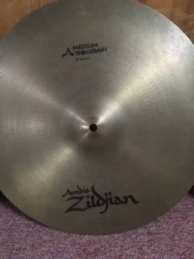 ZILDJIAN/SABIAN CYMBAL in Drums & Percussion in Oakville / Halton Region - Image 3