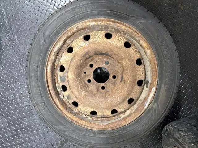 205/55 R16 - Honda civic winter tires - various thread levels in Tires & Rims in Ottawa - Image 4