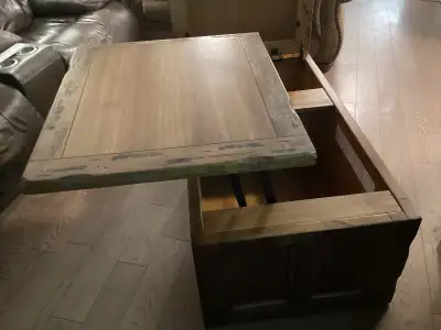 Need extra eating space for Christmas? We have the most beautiful coffee table which one side lifts...