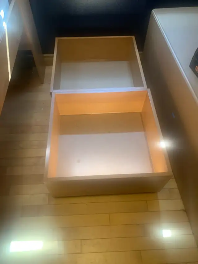 kids bedroom suite solid wood in Beds & Mattresses in Edmonton - Image 6