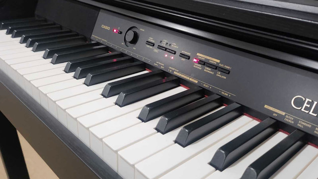 Casio Digital Piano in Pianos & Keyboards in Edmonton - Image 3
