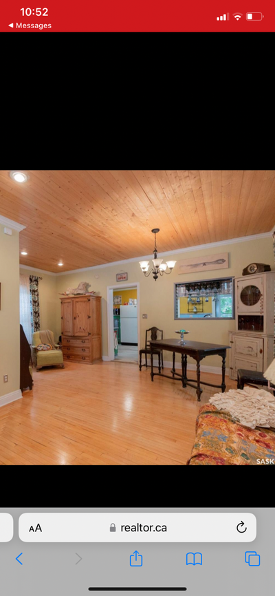 Private room available in a clean, quiet home. Caswell Hill character home Rent: $700/month Availabl...