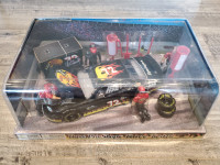 1:18 Plastic Nascar Bass Pro Shops Jonny Morris #72 Pit Stop Dio