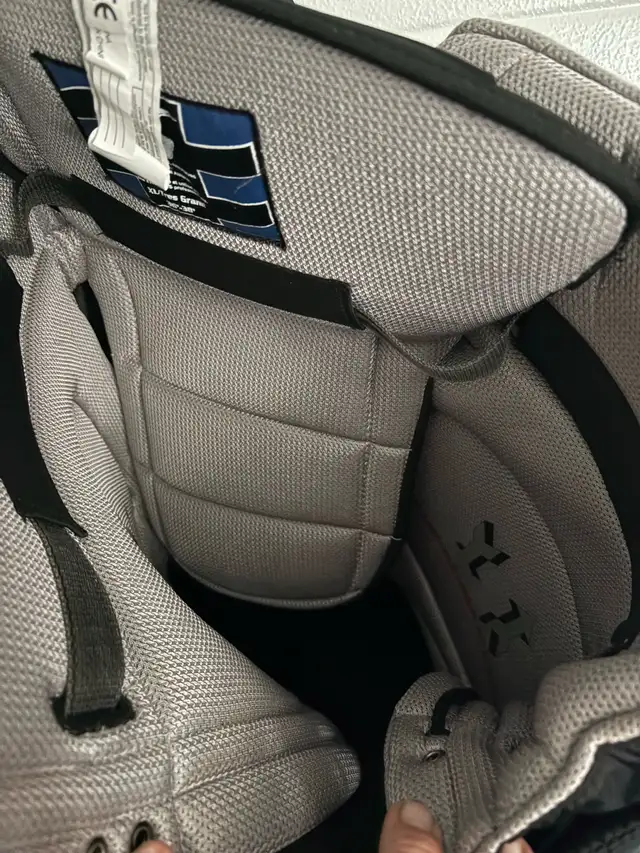 Hockey pants, shin pads, jocks in Hockey in Lethbridge - Image 4