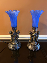 Double Cherub Torche' Art Glass Lamp