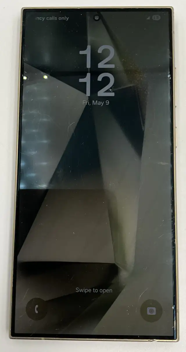 Samsung Galaxy S24 Ultra-256GB-W/ Charger in Cell Phones in North Bay - Image 2