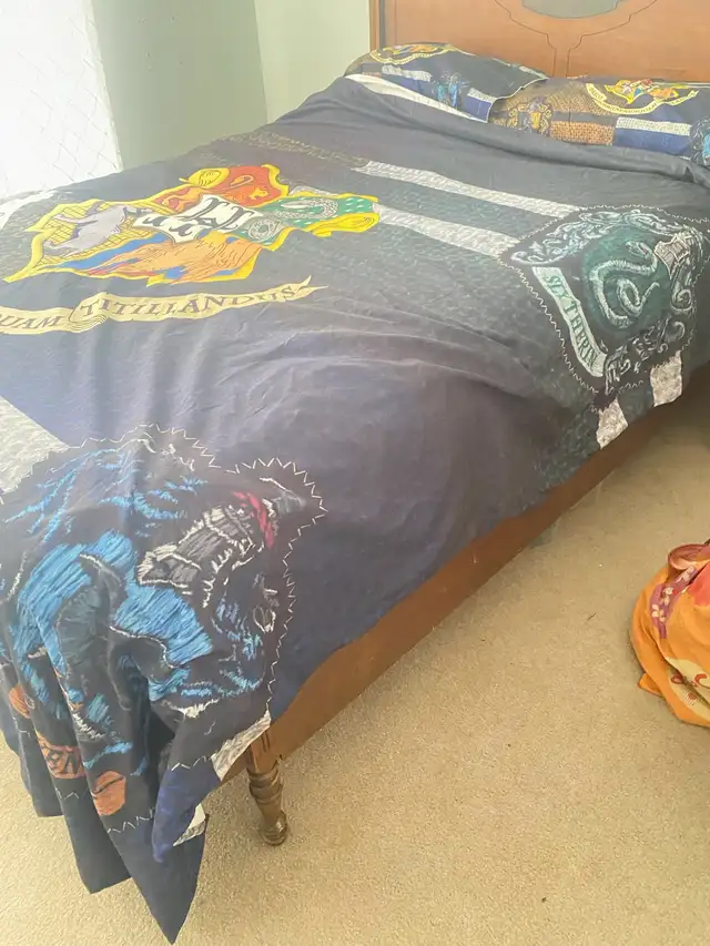 Harry Potter Queen Duvet and pillow shams in Bedding in Ottawa - Image 3
