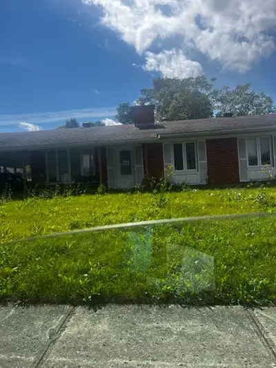 Si vous pensez à vendre votre maison de manière facile, contactez-nous. Nous pouvons clôturer dans l...