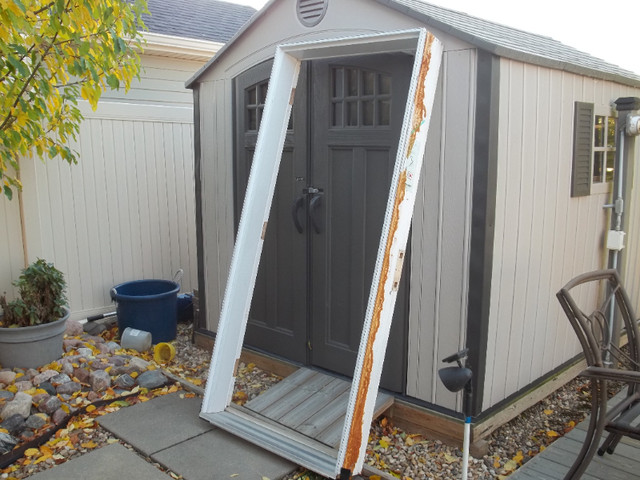 Entry Door and Windows in Windows, Doors & Trim in Red Deer