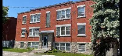 Lovely one bedroom apartment in quiet building close to parks, schools etc. On bus route. Please con...