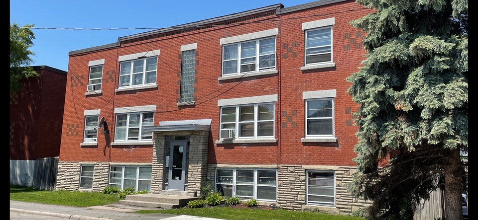 one bedroom for rent vanier 1